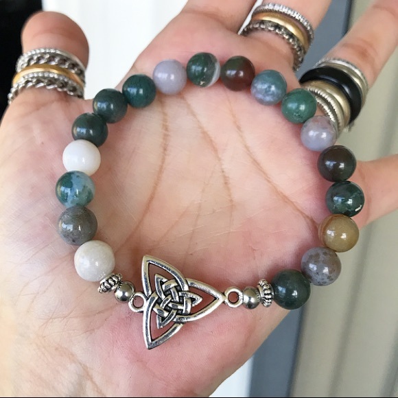 Genuine indian agate celtic knot bead bracelet - Picture 2 of 9